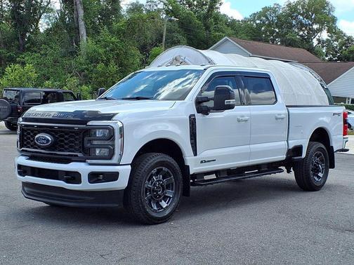 Oxford White 2024 Ford F-350 Lariat