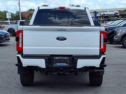 Oxford White 2024 Ford F-350 Lariat