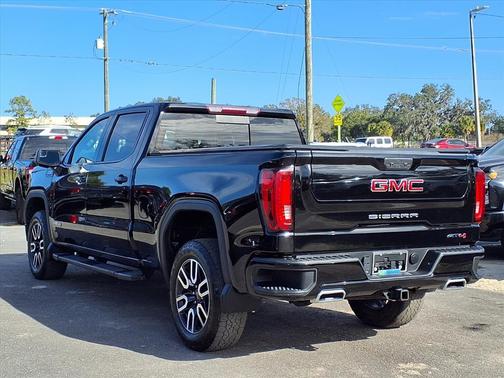 2022 GMC Sierra 1500 AT4