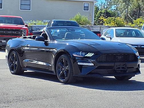 2021 Ford Mustang EcoBoost