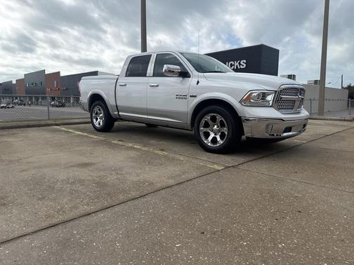 2016 RAM 1500 Laramie