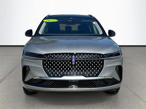 Gray Metallic 2025 Lincoln Nautilus Reserve