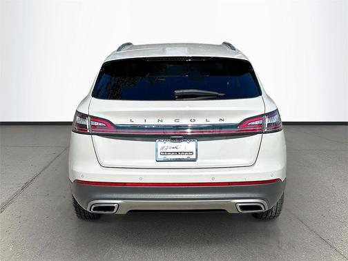 2022 Lincoln Nautilus Standard