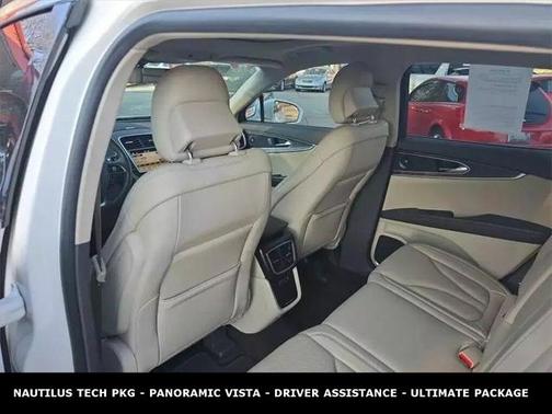2019 Lincoln Nautilus Reserve