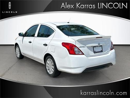 2019 Nissan Versa 1.6 S+