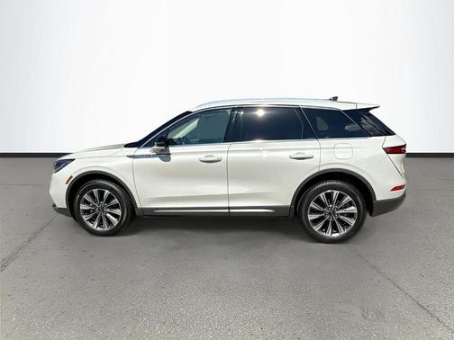 Ceramic Pearl Metallic 2022 Lincoln Corsair Reserve
