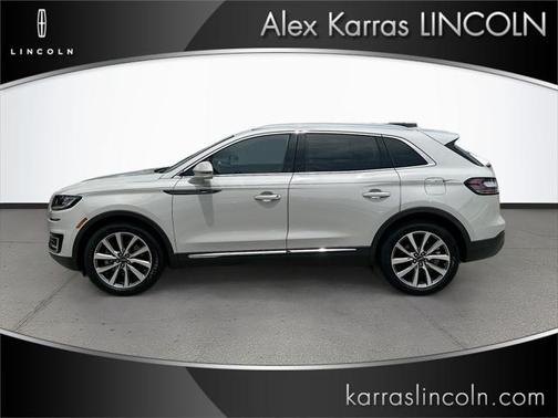 2019 Lincoln Nautilus Select