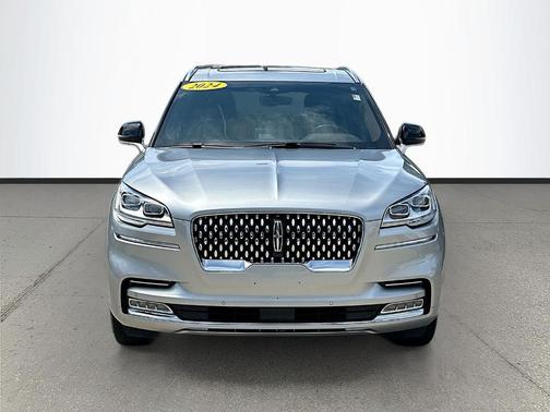 Silver Radiance Metallic 2024 Lincoln Aviator Black Label AWD