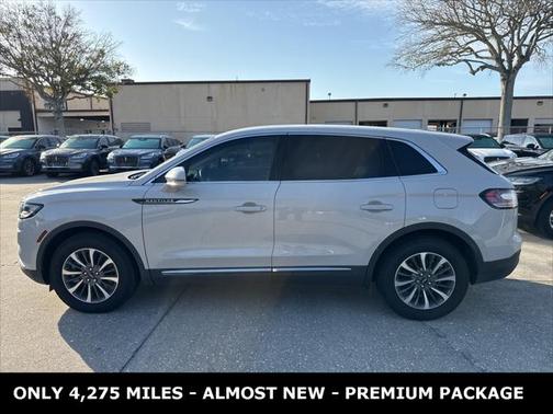 2022 Lincoln Nautilus Standard
