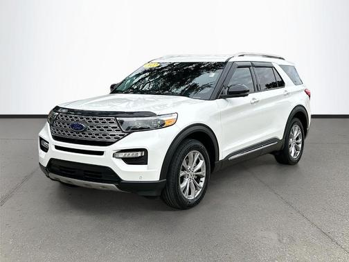 White Metallic 2022 Ford Explorer Limited