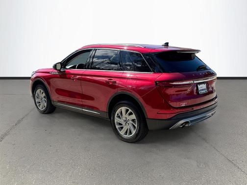Red Carpet Metallic Tinted Clearcoat 2022 Lincoln Corsair Standard