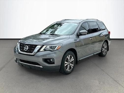 2017 Nissan Pathfinder SL