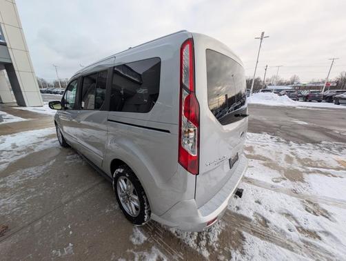2020 Ford Transit Connect Titanium