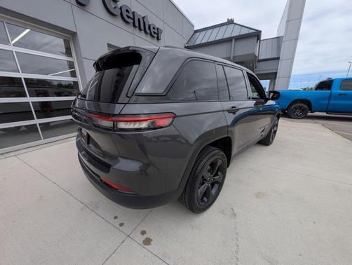 2023 Jeep Grand Cherokee Altitude