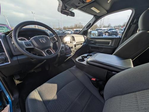 2024 RAM 1500 Classic SLT