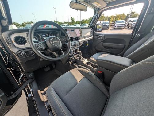 2025 Jeep Gladiator Sport