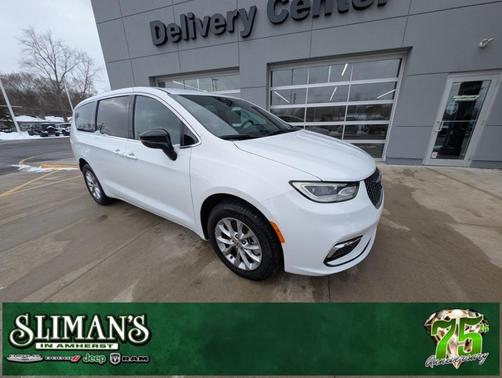 2025 Chrysler Pacifica Select