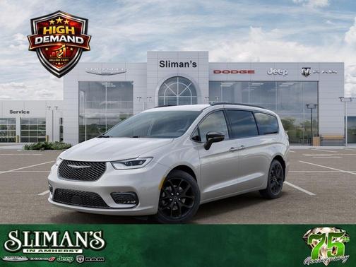 Silver Mist 2026 Chrysler Pacifica Select