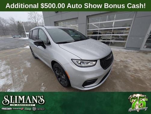 2026 Chrysler Pacifica Select