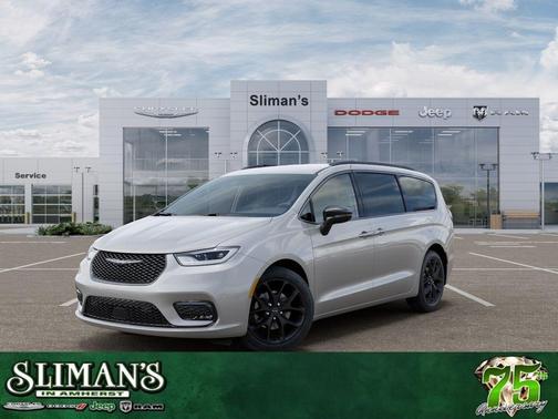 Silver Mist 2026 Chrysler Pacifica Select