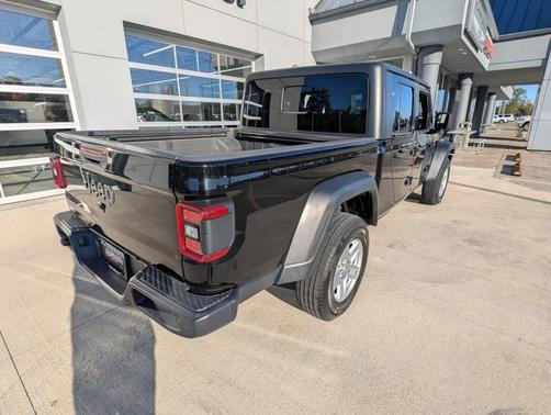 2020 Jeep Gladiator Sport