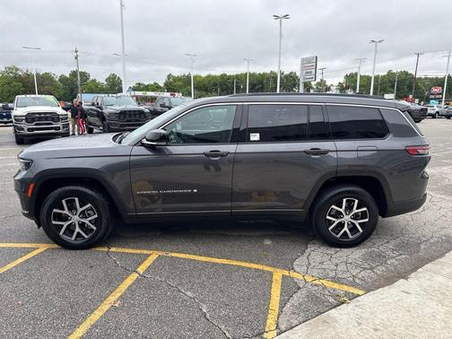 Metallic 2024 Jeep Grand Cherokee L Limited