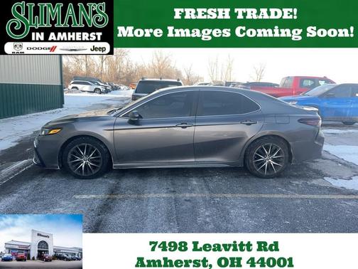 2022 Toyota Camry SE