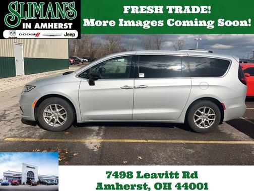 2024 Chrysler Pacifica Touring-L