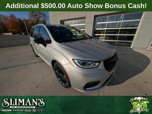 2026 Chrysler Pacifica Select