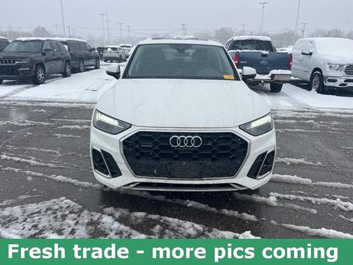 2023 Audi Q5 45 S line quattro Premium