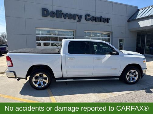 Bright White Clearcoat 2019 RAM 1500 Big Horn