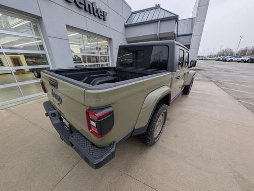 2026 Jeep Gladiator Sport