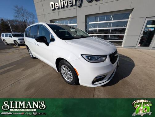 2024 Chrysler Pacifica Touring-L