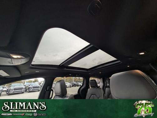 Silver Mist 2026 Chrysler Pacifica Limited