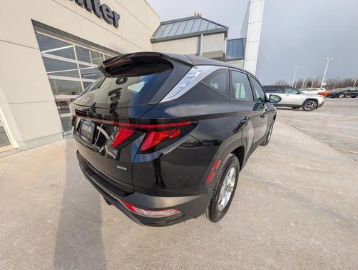 2024 Hyundai TUCSON SE