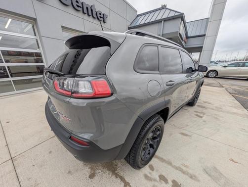 2022 Jeep Cherokee Trailhawk
