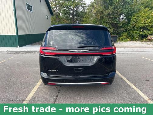 2024 Chrysler Pacifica Touring-L