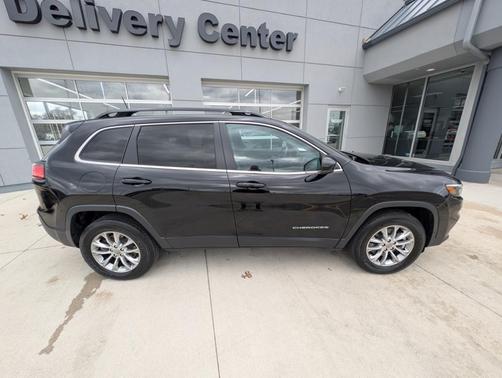 2022 Jeep Cherokee Latitude Lux