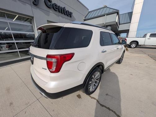 2017 Ford Explorer Platinum