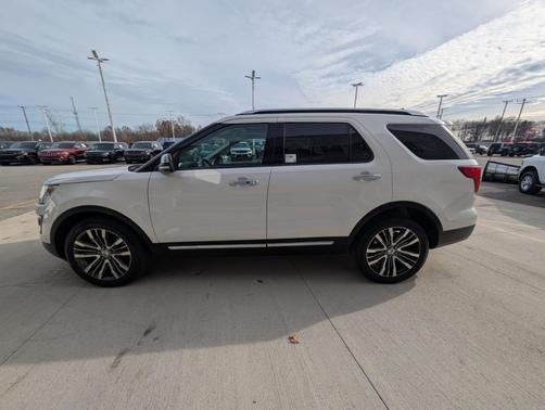 2017 Ford Explorer Platinum
