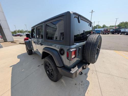 2025 Jeep Wrangler Sport
