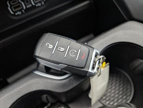 2024 RAM 1500 Big Horn/Lone Star