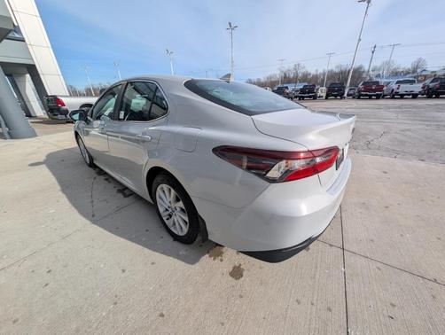 2022 Toyota Camry LE