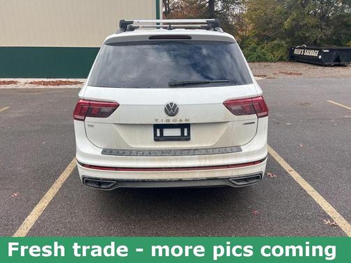 2024 Volkswagen Tiguan 2.0T SE R-Line Black