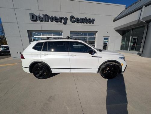2024 Volkswagen Tiguan 2.0T SE R-Line Black