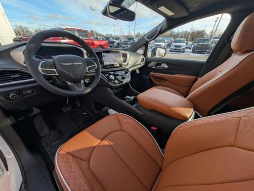 2026 Chrysler Pacifica Pinnacle AWD