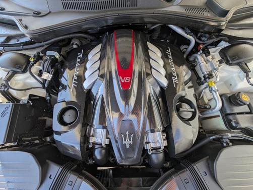 2018 Maserati Quattroporte GTS GranLusso