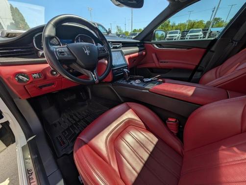 2018 Maserati Quattroporte GTS GranLusso