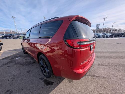 2026 Chrysler Pacifica Limited