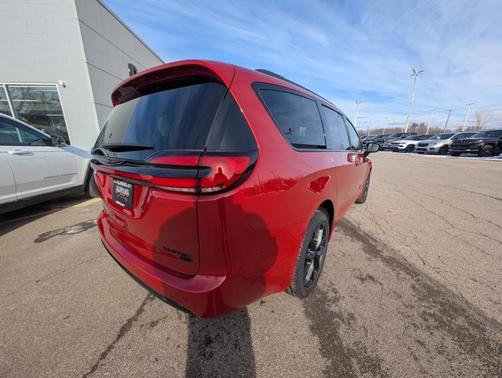 2026 Chrysler Pacifica Limited